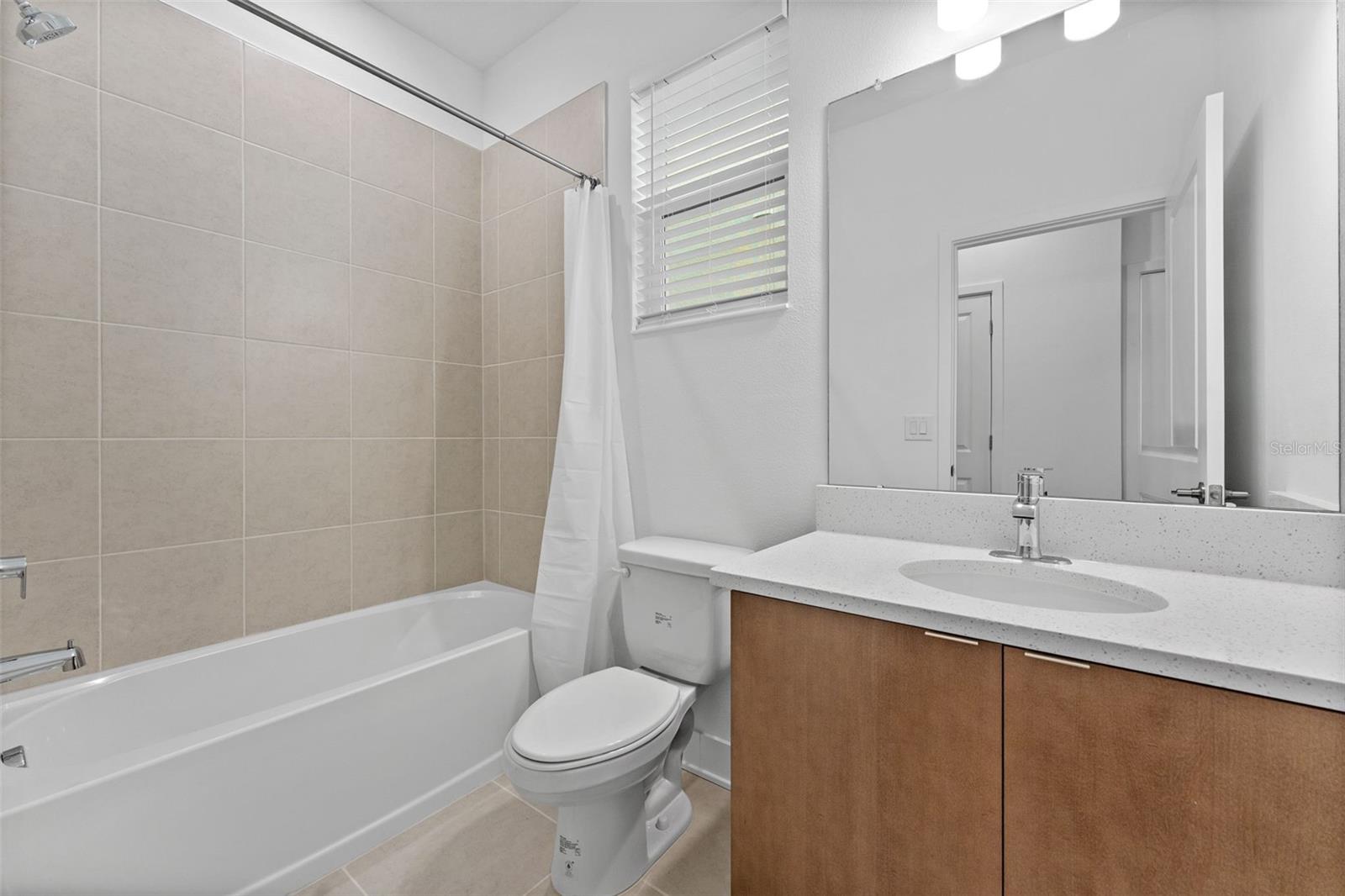 1922 W FIG ST #2 — photo 17