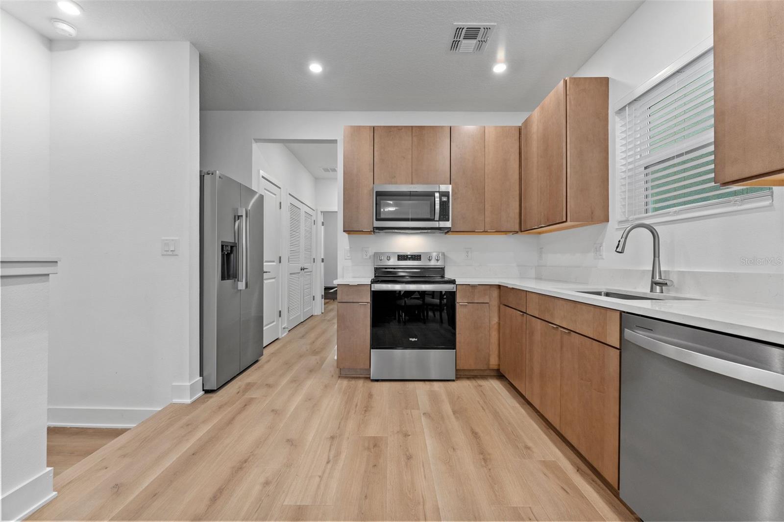 1922 W FIG ST #2 — photo 5