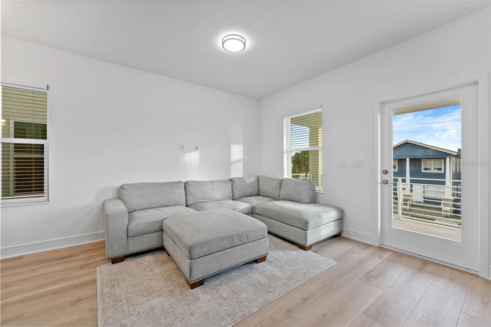 1922 W FIG ST #2 — photo 9