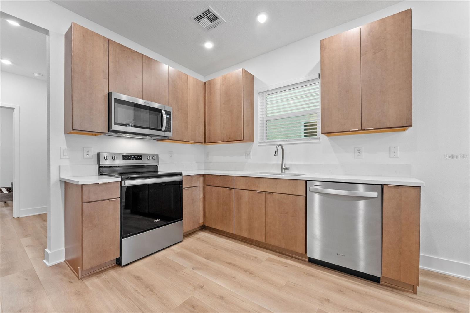 1922 W FIG ST #2 — photo 4