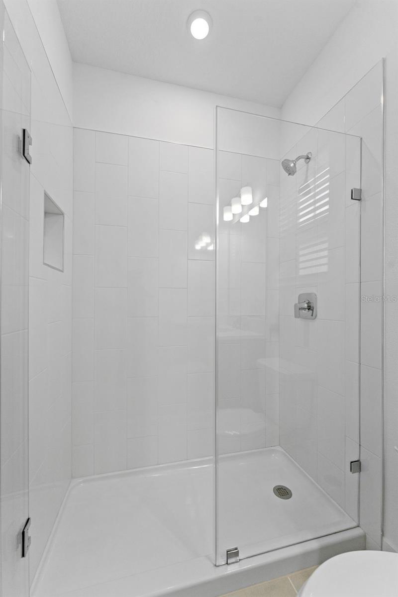 1922 W FIG ST #2 — photo 15