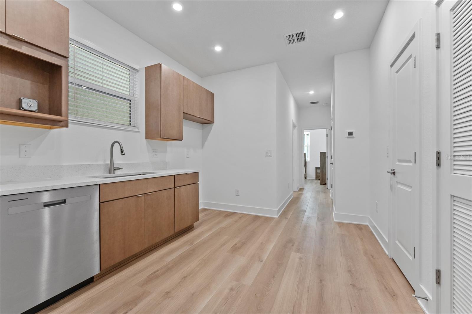 1922 W FIG ST #2 — photo 27