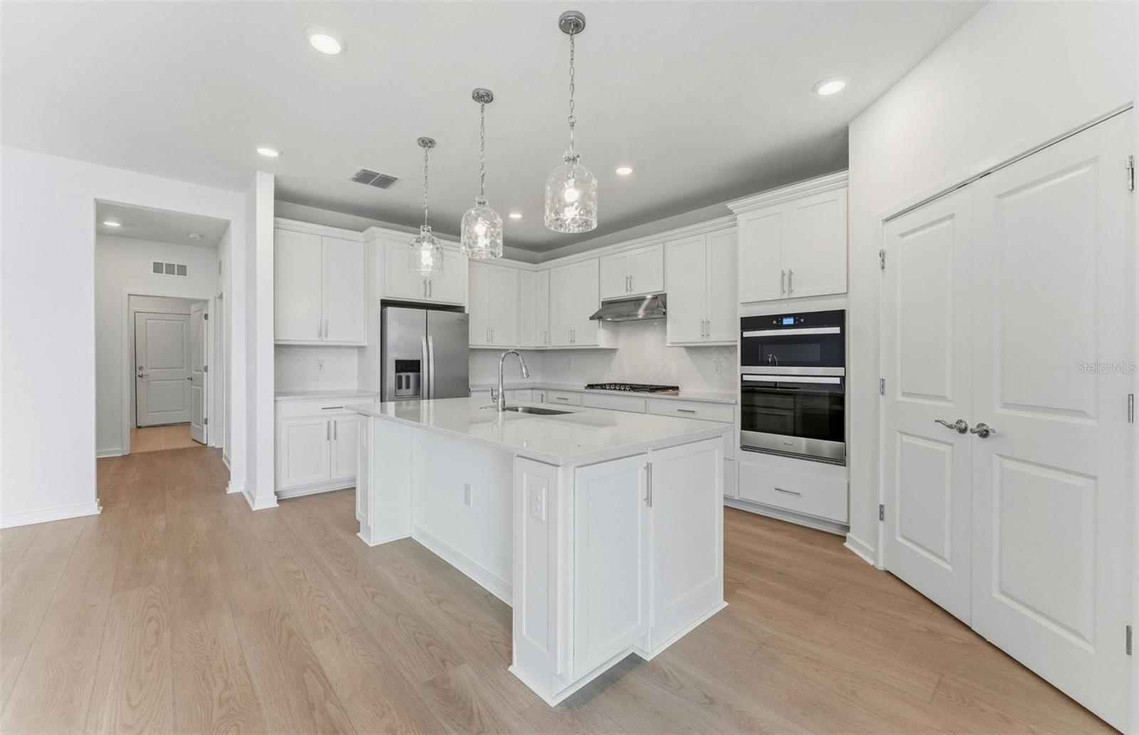 9738 AUTUMN RIDGE AVE — photo 3
