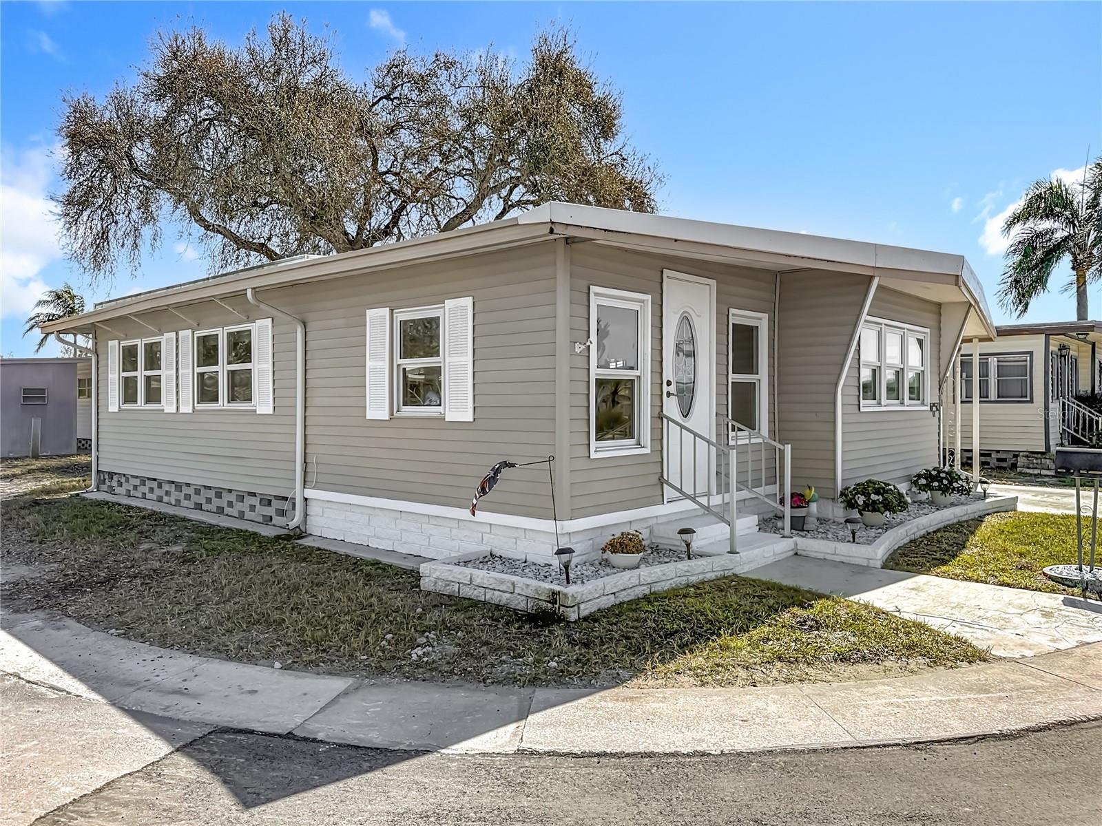 10101 N LAKE DR #89 — photo 8