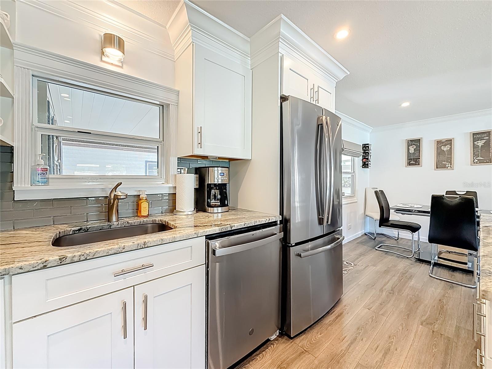 10101 N LAKE DR #89 — photo 17