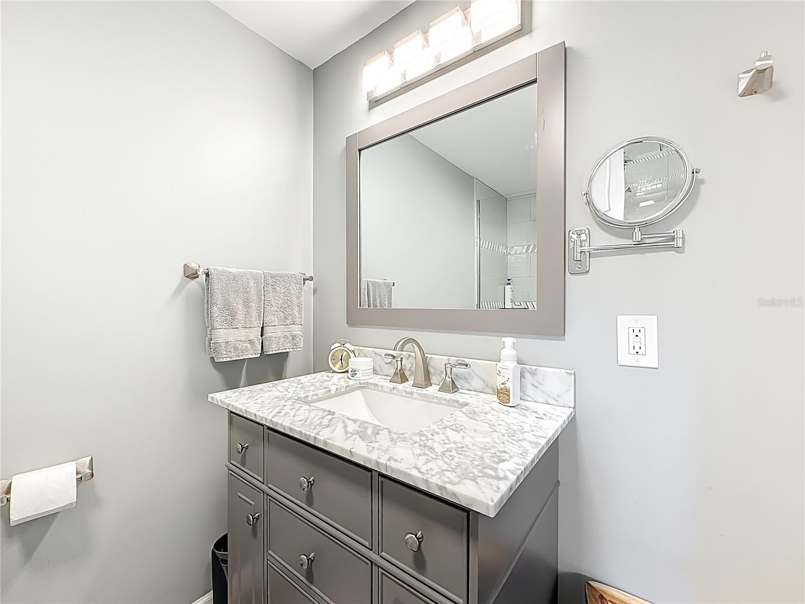 10101 N LAKE DR #89 — photo 36