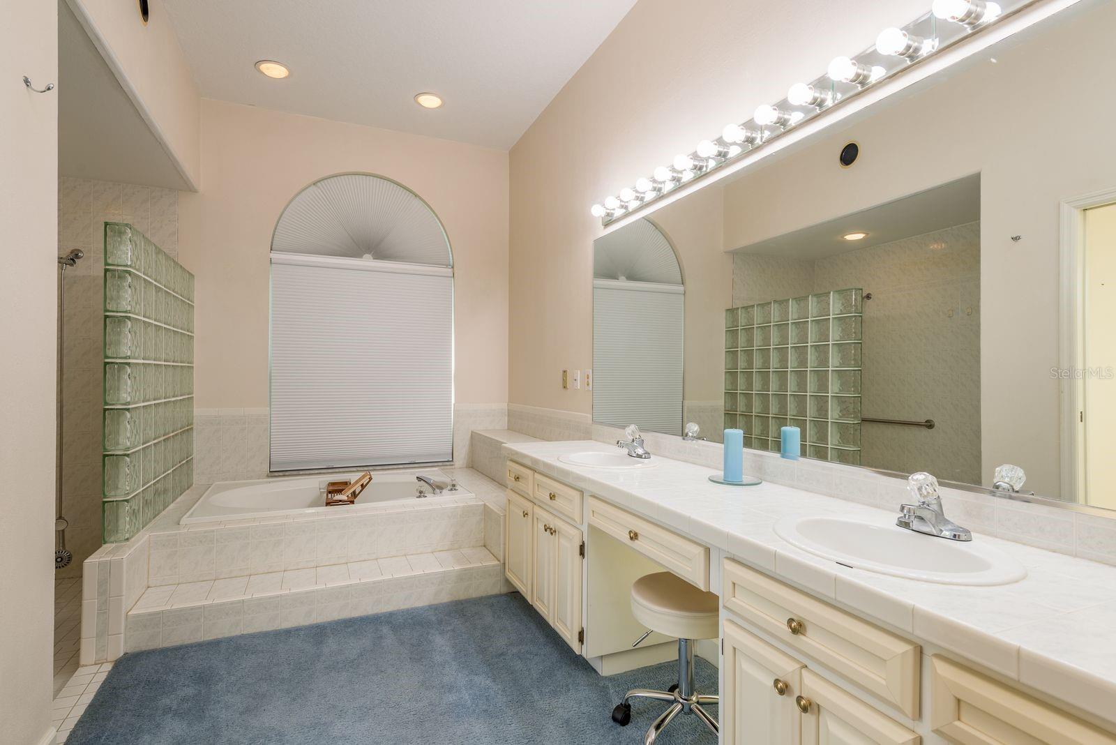 771 WEATHERSFIELD DR — photo 19