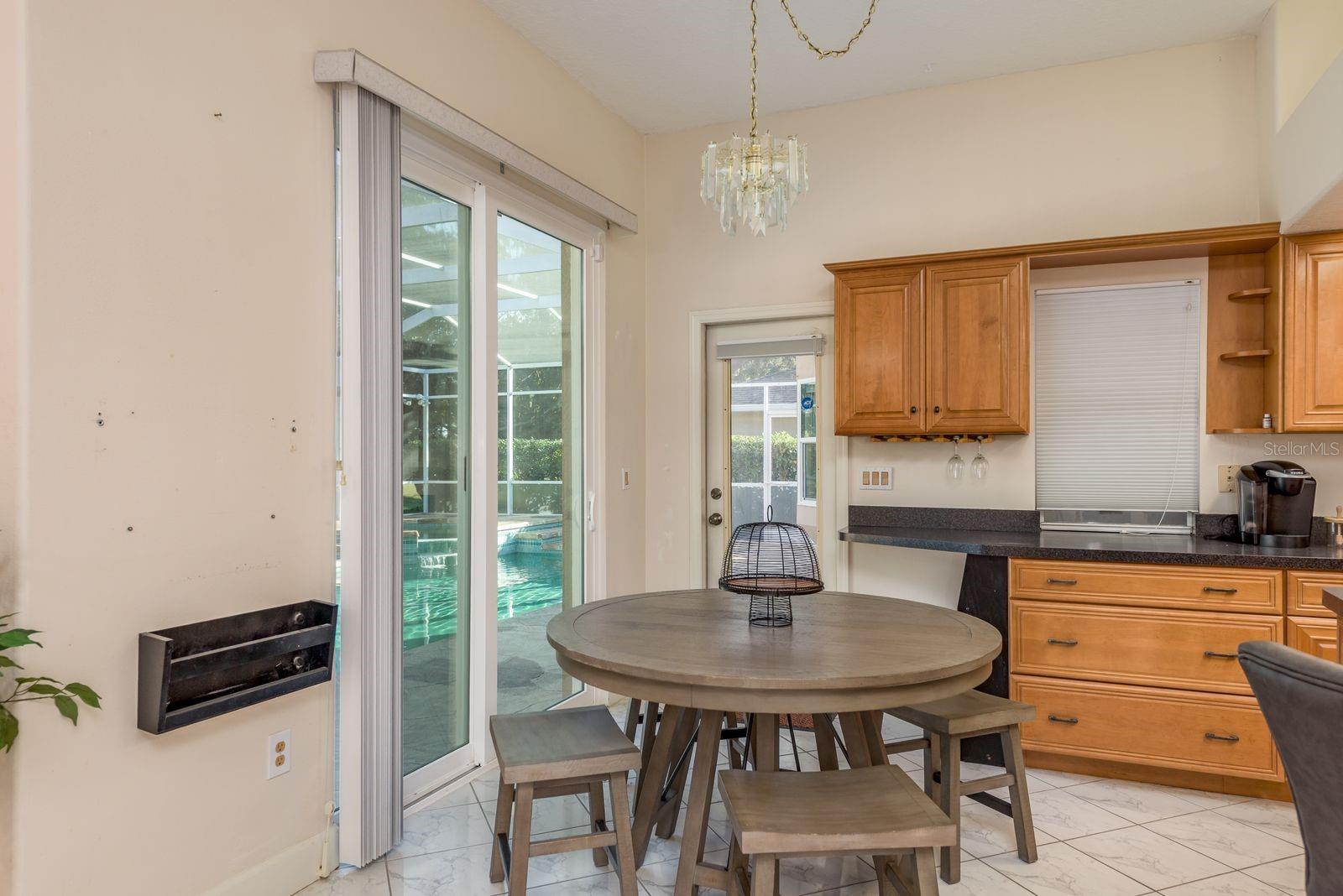771 WEATHERSFIELD DR — photo 8
