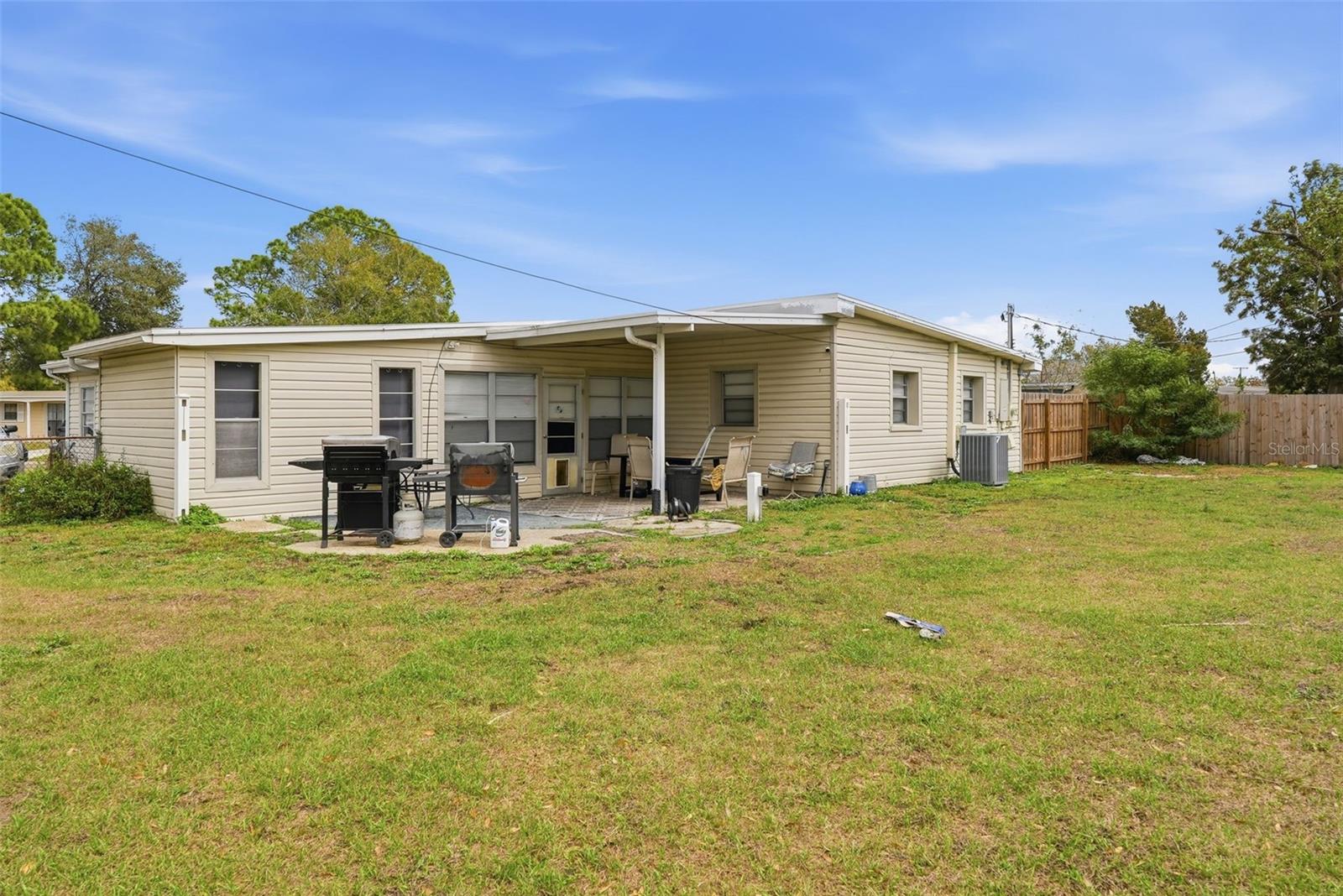 1709 CARNEGIE CIR — photo 23