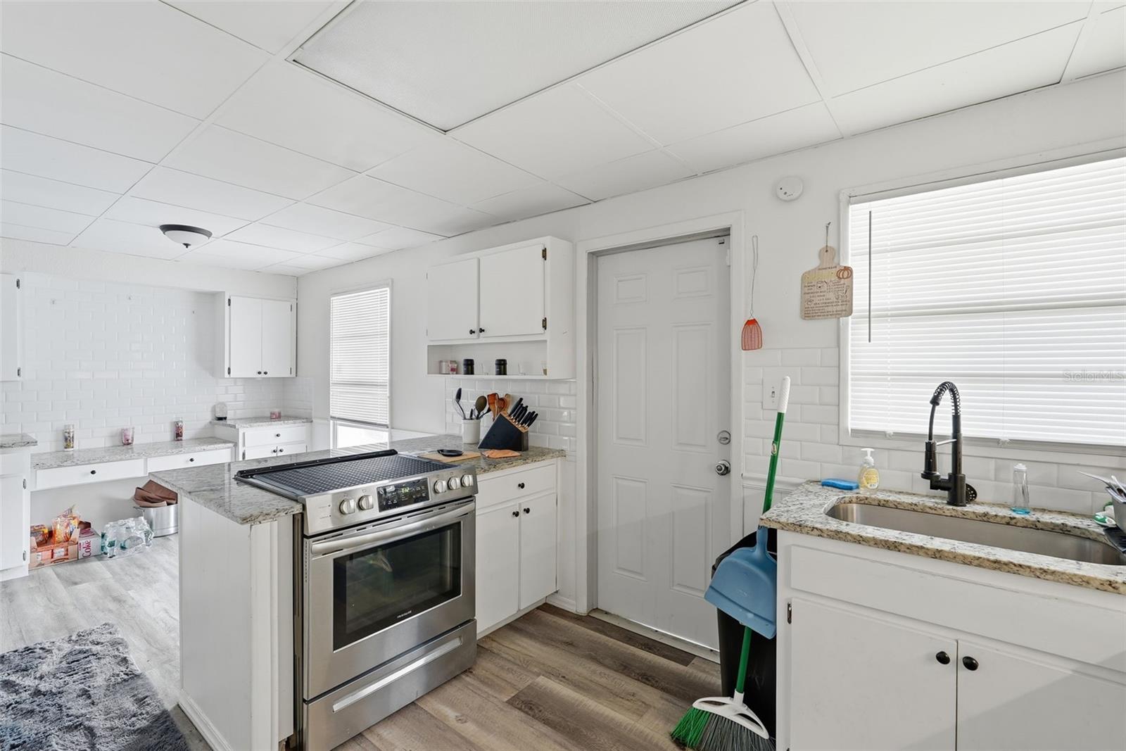 1709 CARNEGIE CIR — photo 11