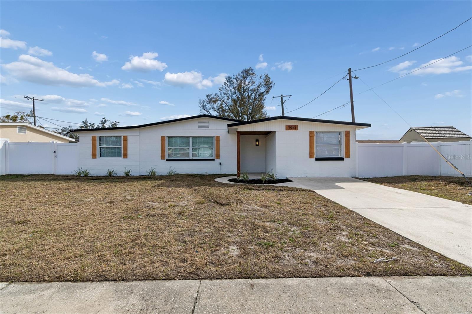 7910 W POWHATAN AVE — photo 4