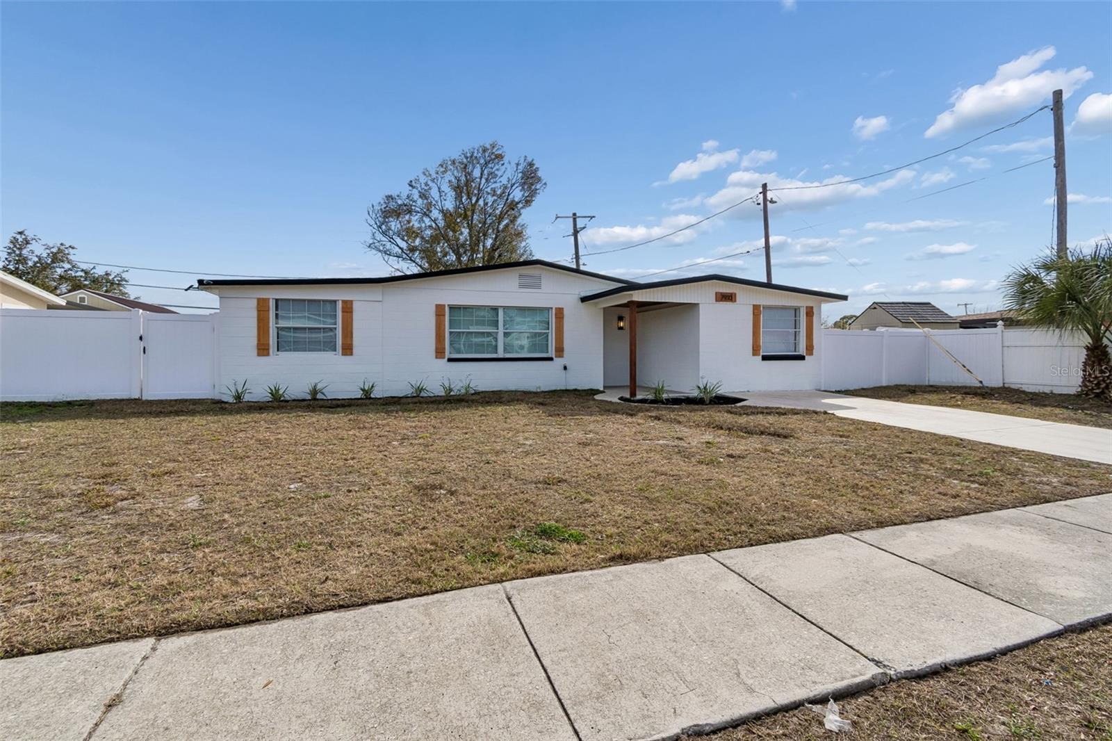 7910 W POWHATAN AVE — photo 3
