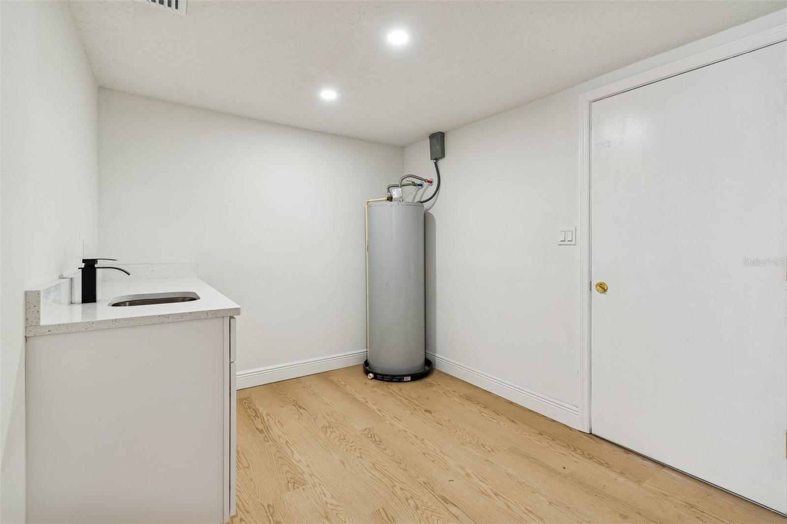 7910 W POWHATAN AVE — photo 68
