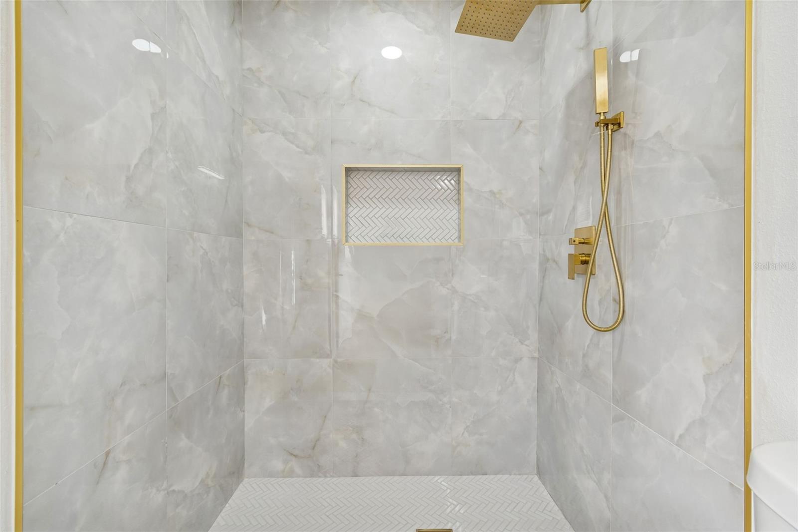 7910 W POWHATAN AVE — photo 47