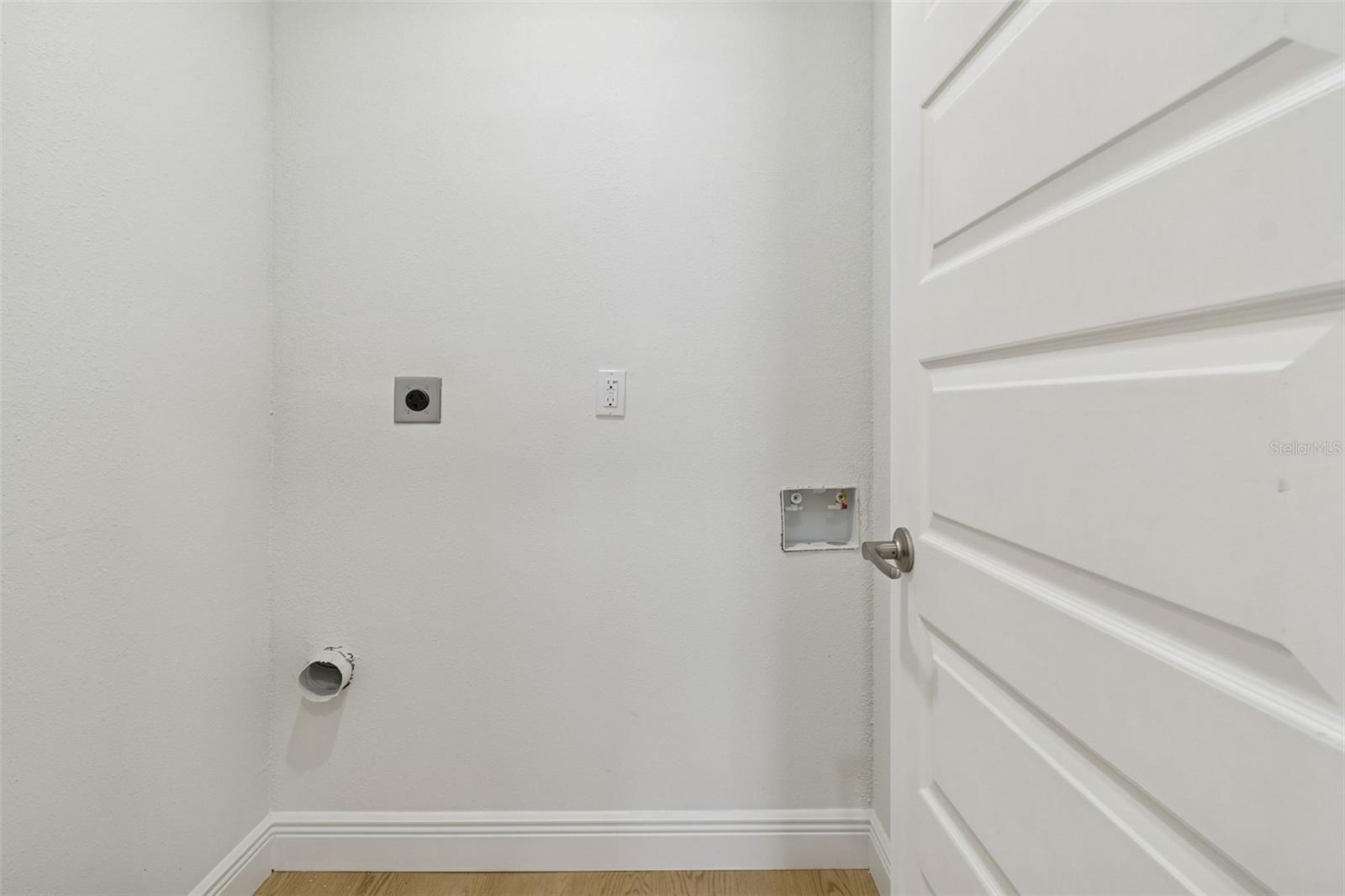 7910 W POWHATAN AVE — photo 34