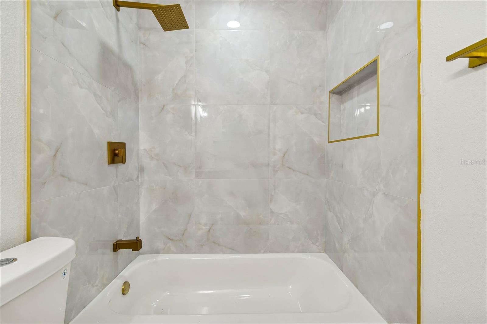 7910 W POWHATAN AVE — photo 36