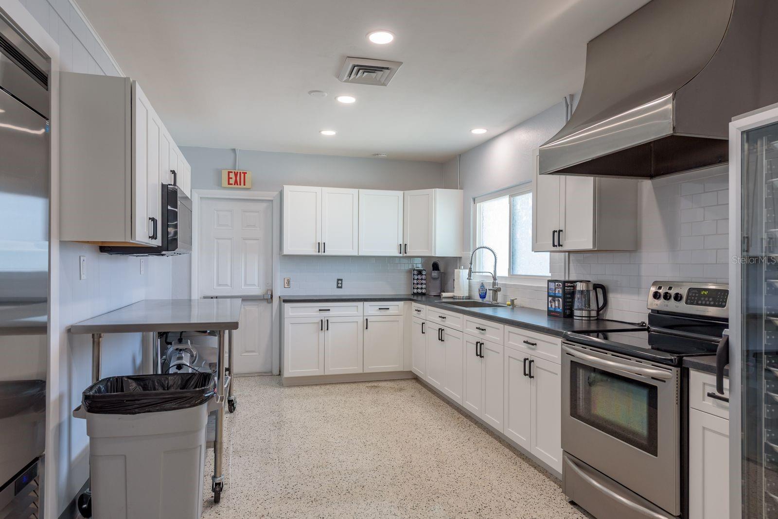 2331 BELLEAIR RD #906 — photo 37