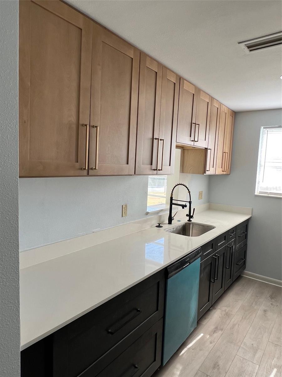 5750 80TH ST N #B203 — photo 11