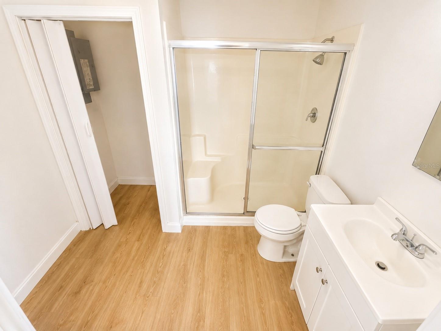 7700 VINE ST — photo 10