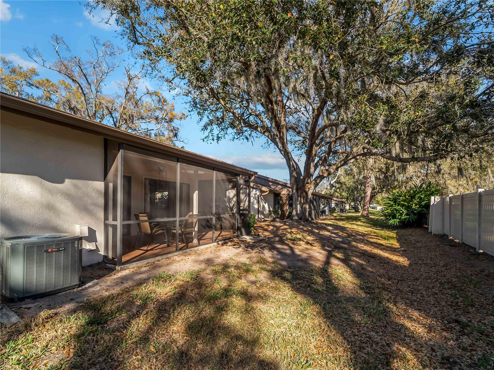 4668 OAK HILL LN #40 — photo 32