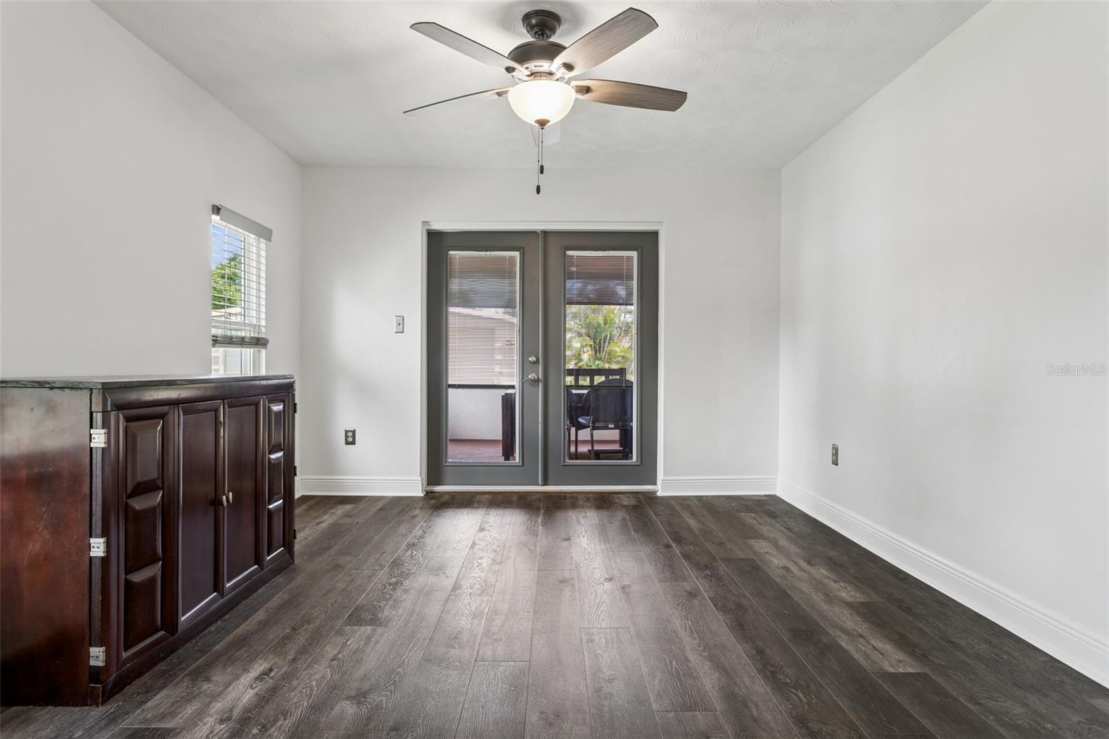1023 N BASK DR — photo 13