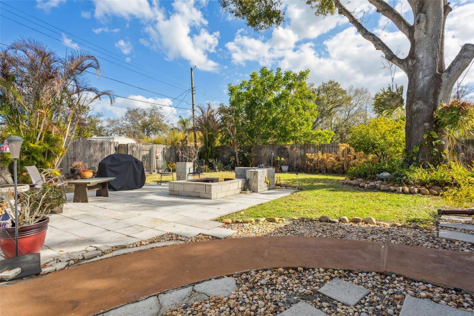 1023 N BASK DR — photo 28