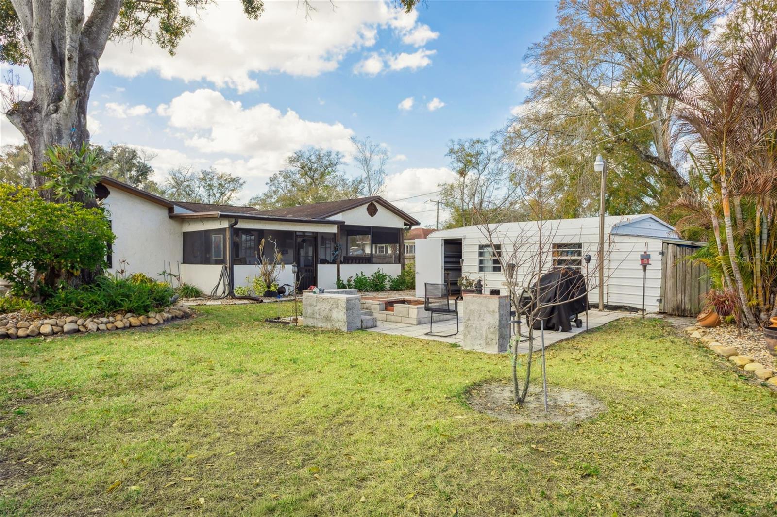 1023 N BASK DR — photo 32