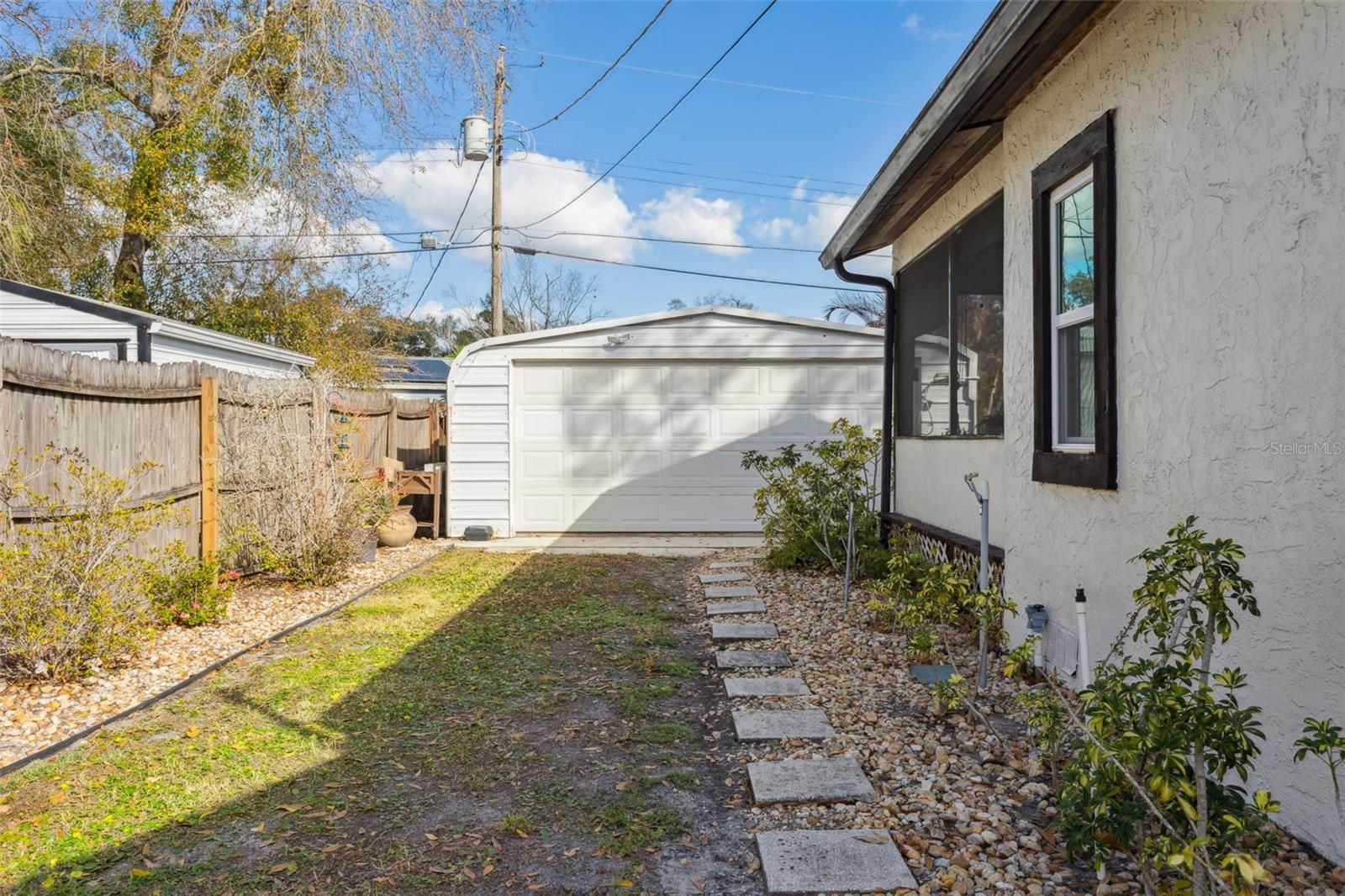 1023 N BASK DR — photo 31