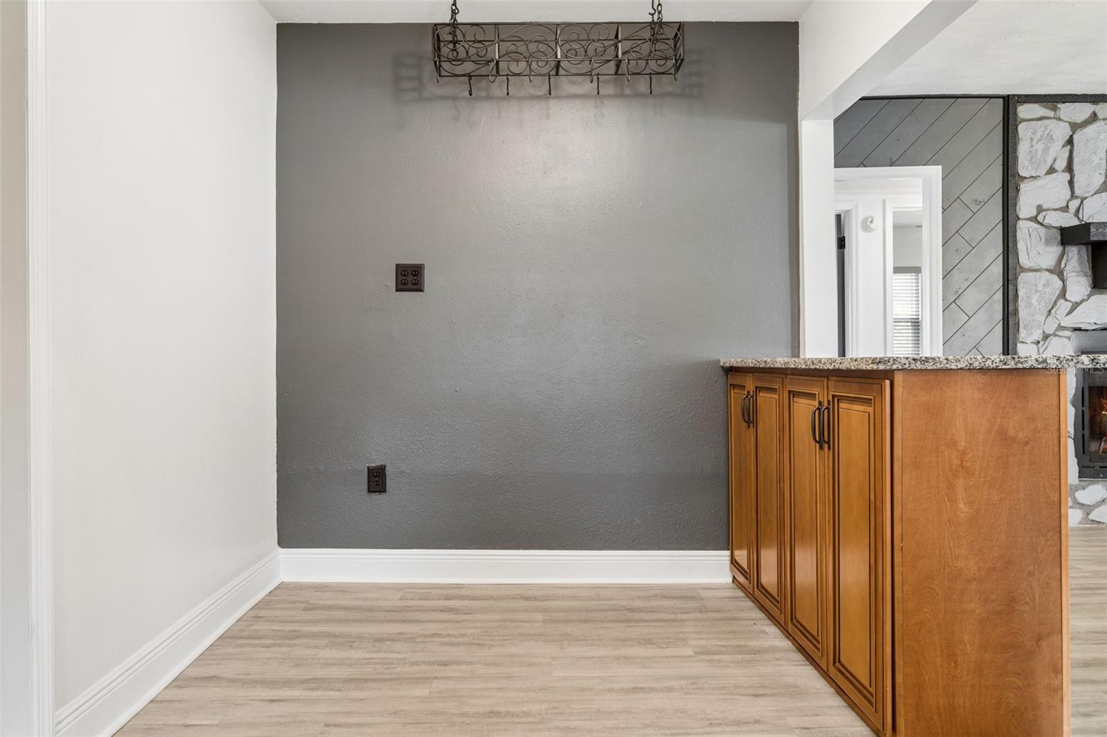 1023 N BASK DR — photo 12