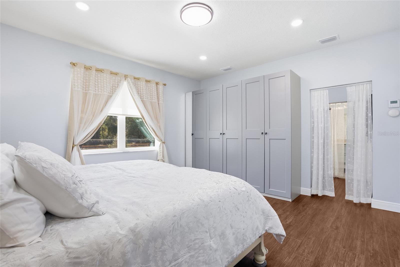 16090 FRINGE TREE DR — photo 17