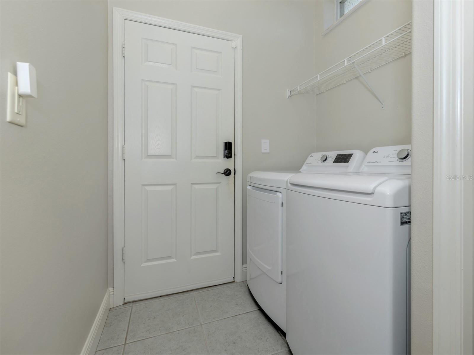 111 WAYFOREST DR — photo 22