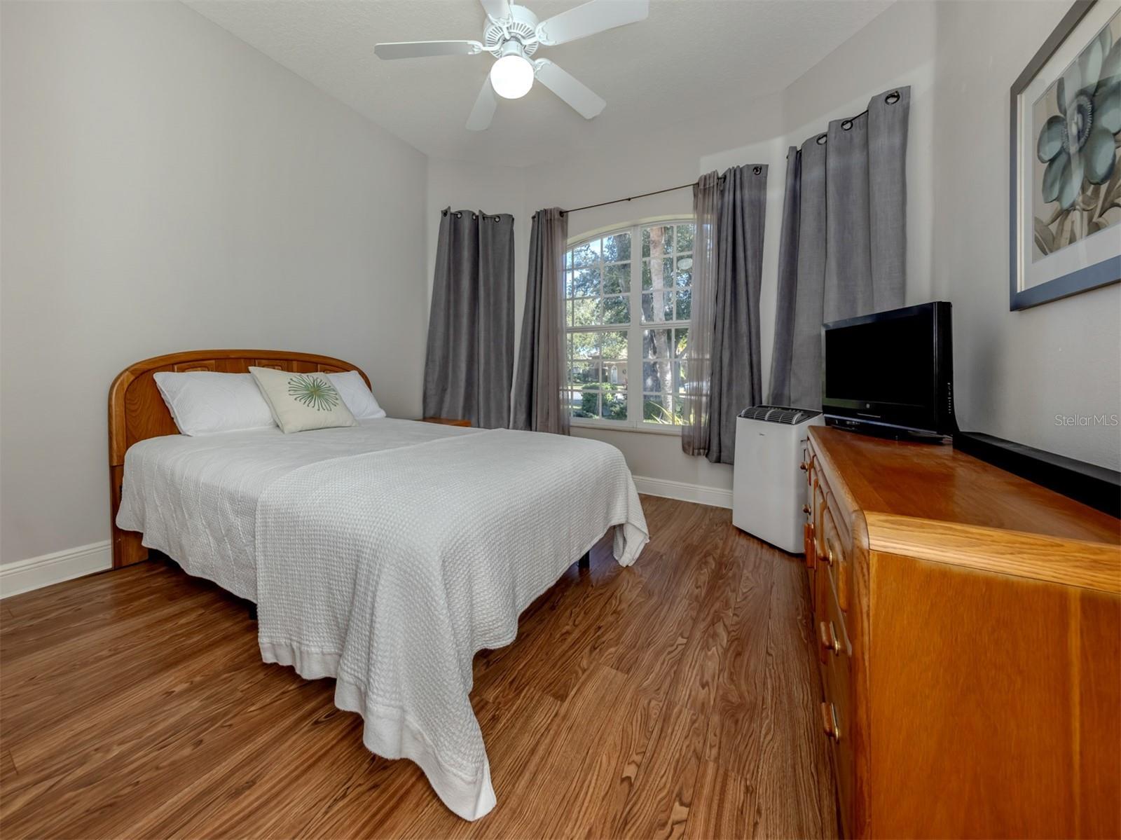 111 WAYFOREST DR — photo 20