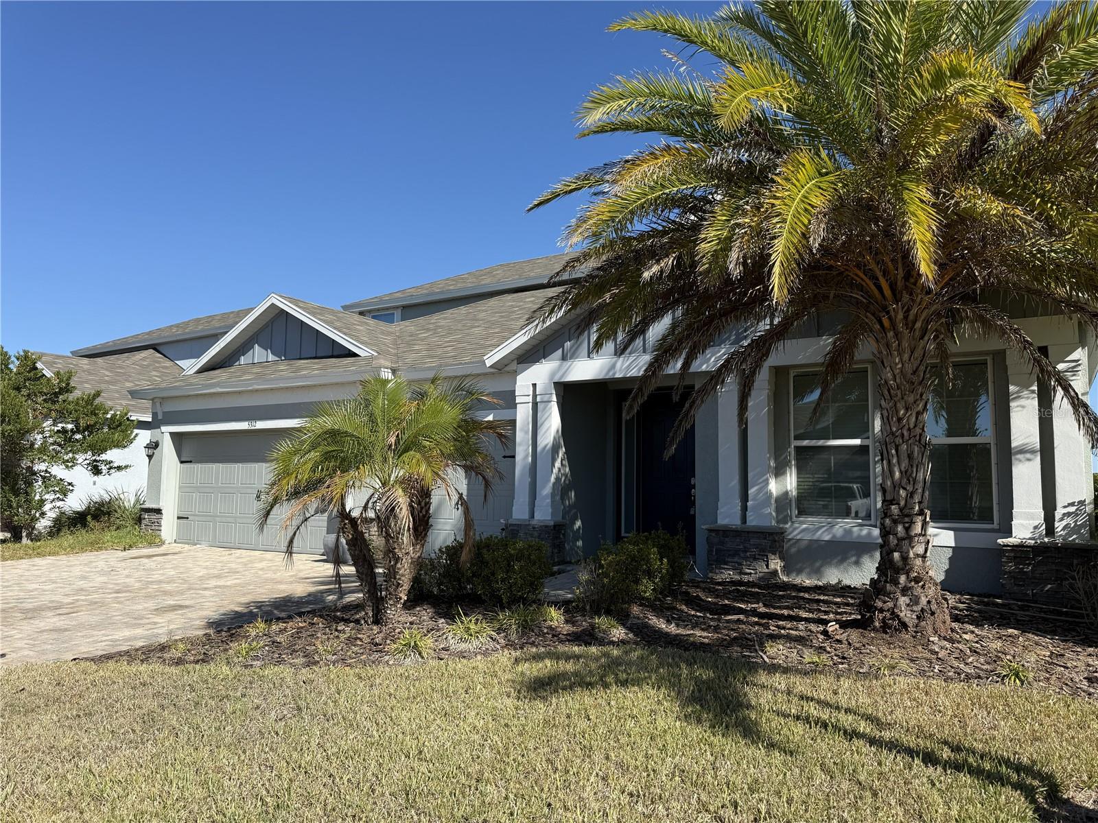 Home in PALMETTO — photo 2