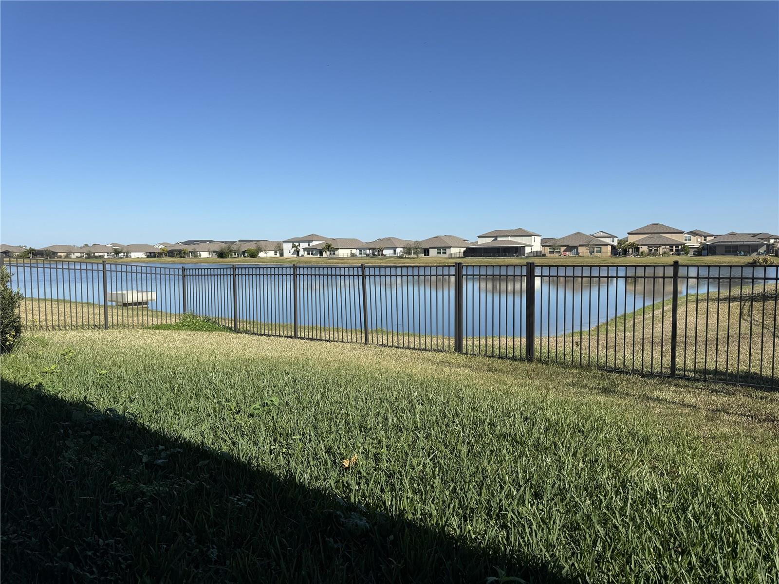 Home in PALMETTO — photo 6