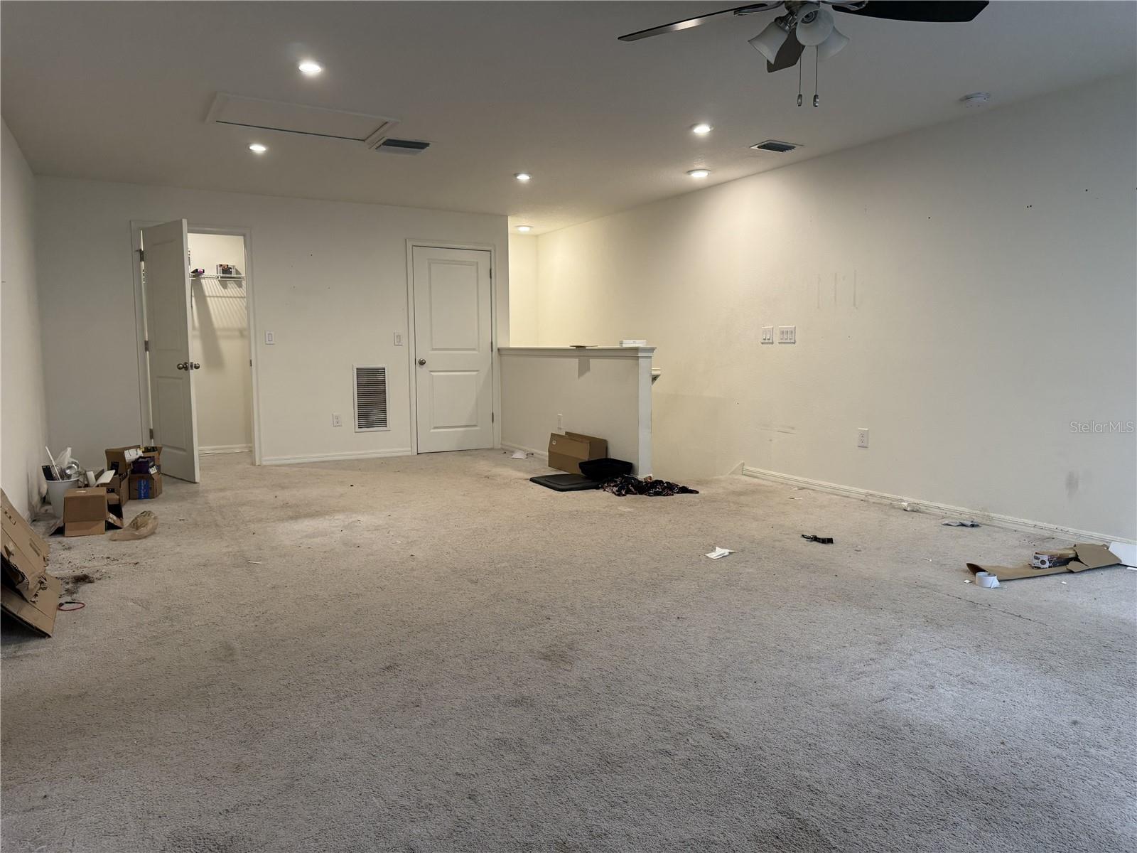 Home in PALMETTO — photo 12