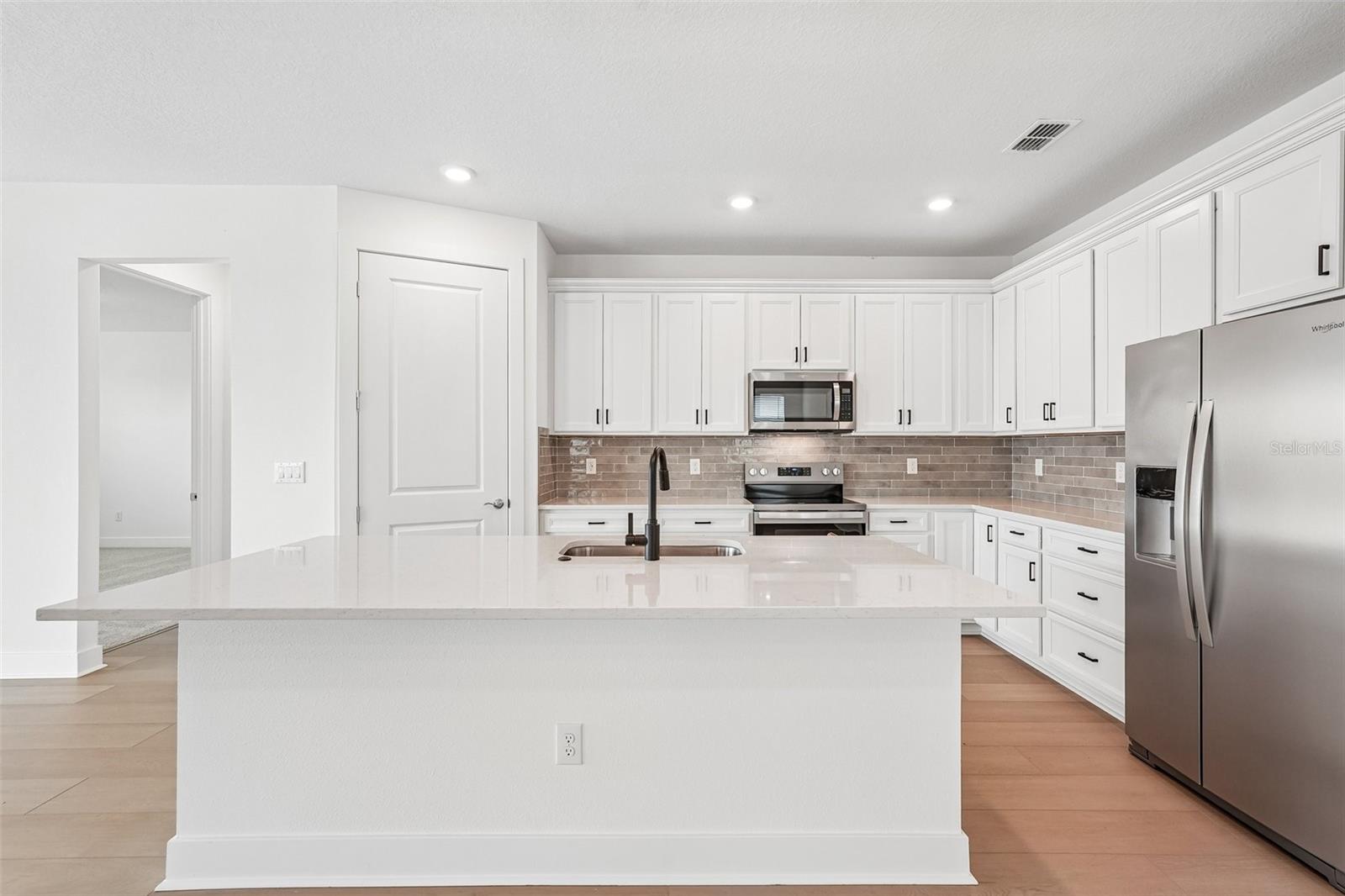 9927 JOHNSON OAKS GLN — photo 3