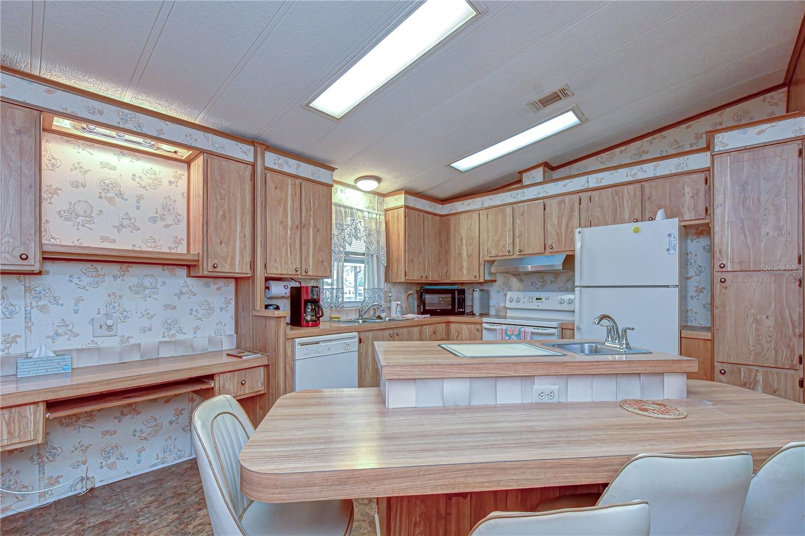 35145 WAGNER WAY — photo 41