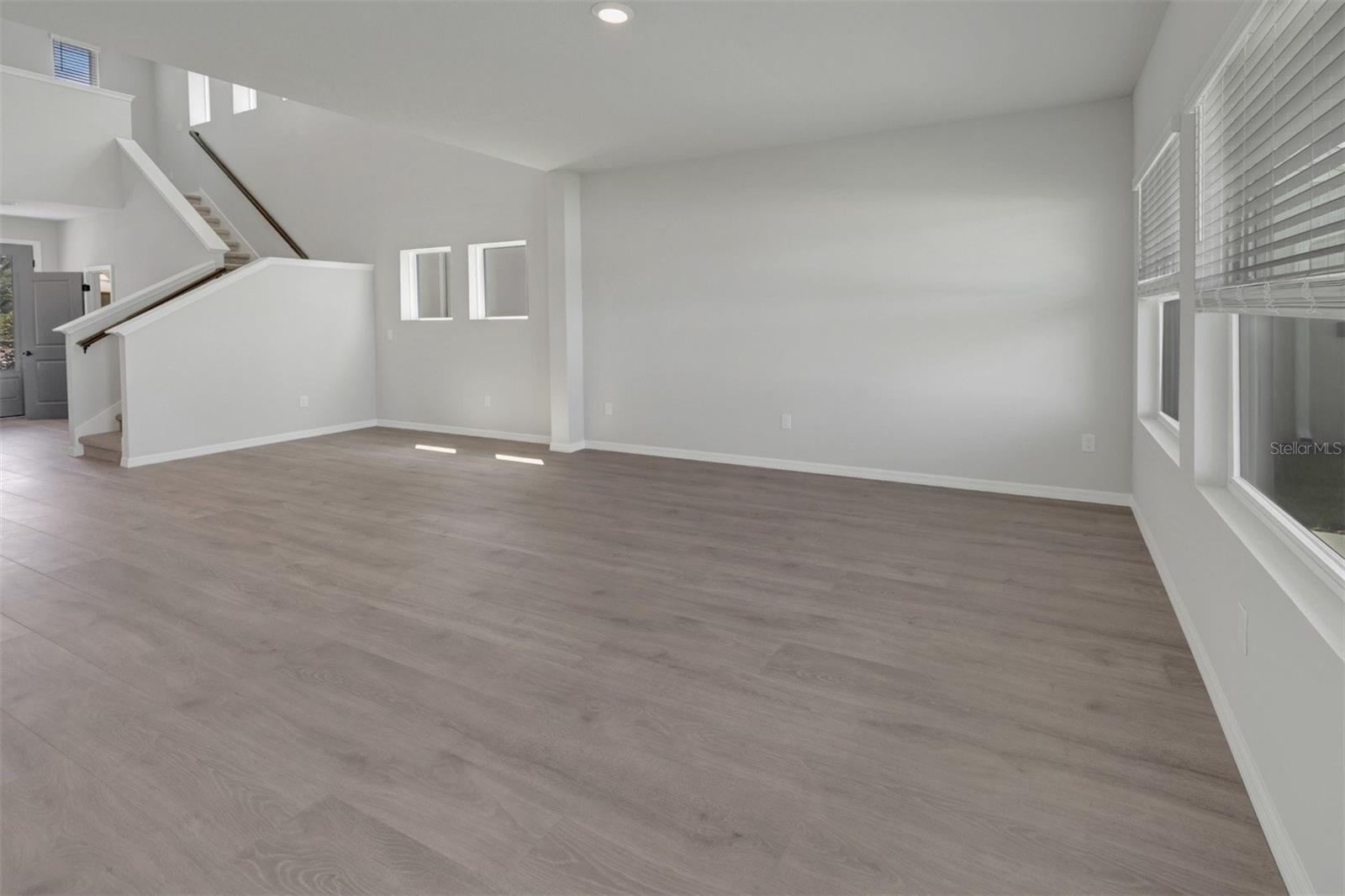 15239 EASTLYN DR — photo 10