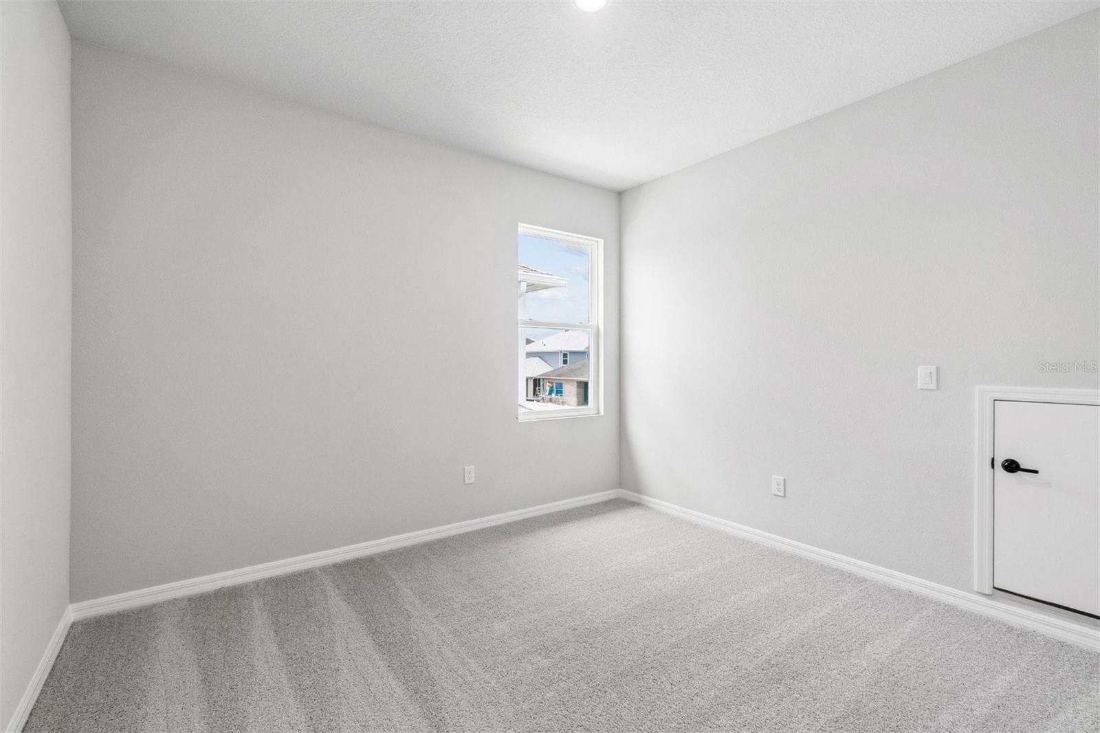 15239 EASTLYN DR — photo 16