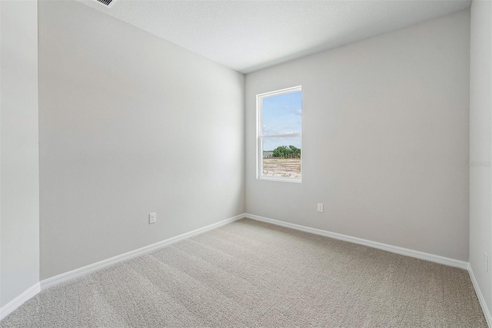 15239 EASTLYN DR — photo 17