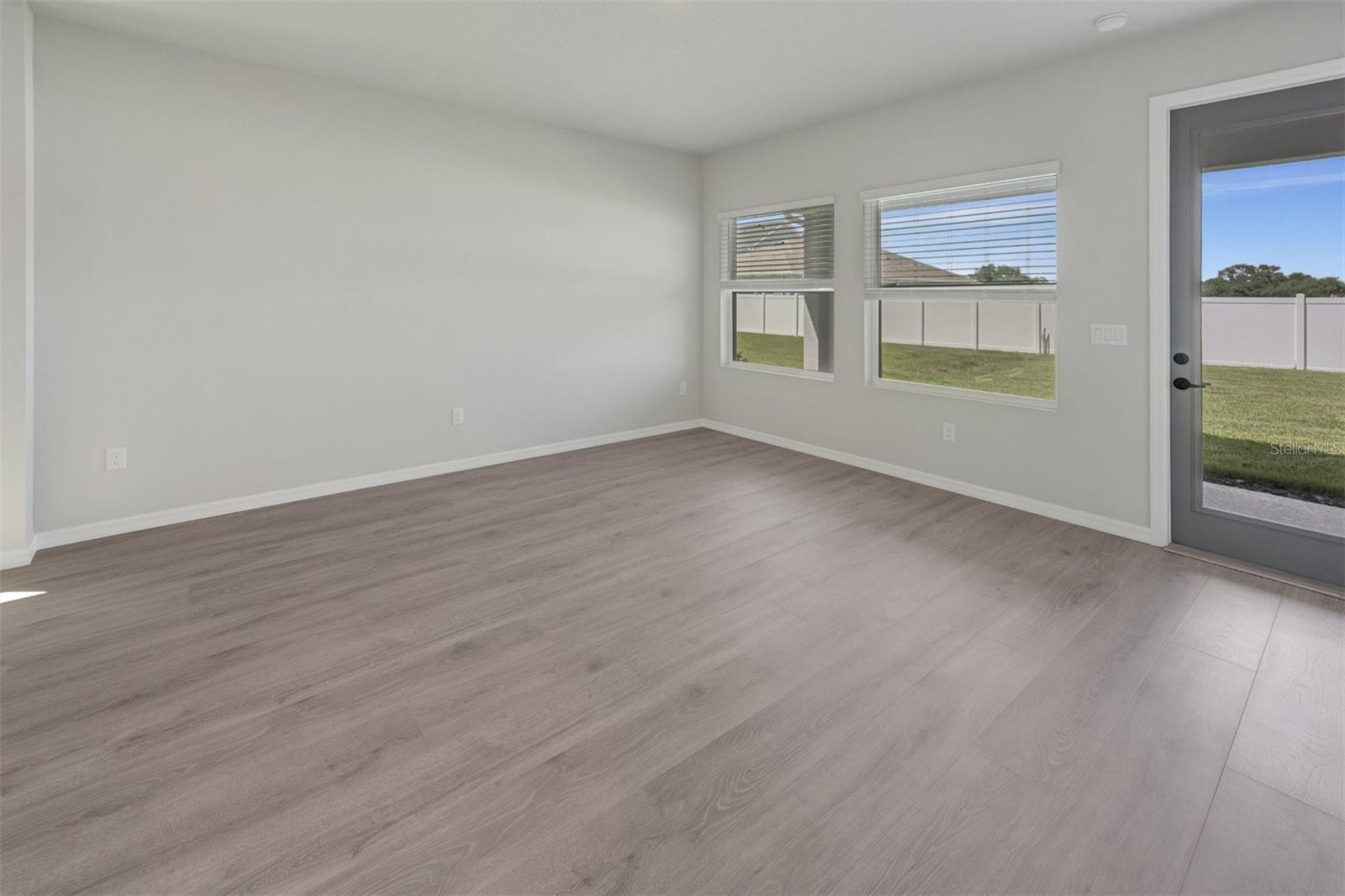 15239 EASTLYN DR — photo 9