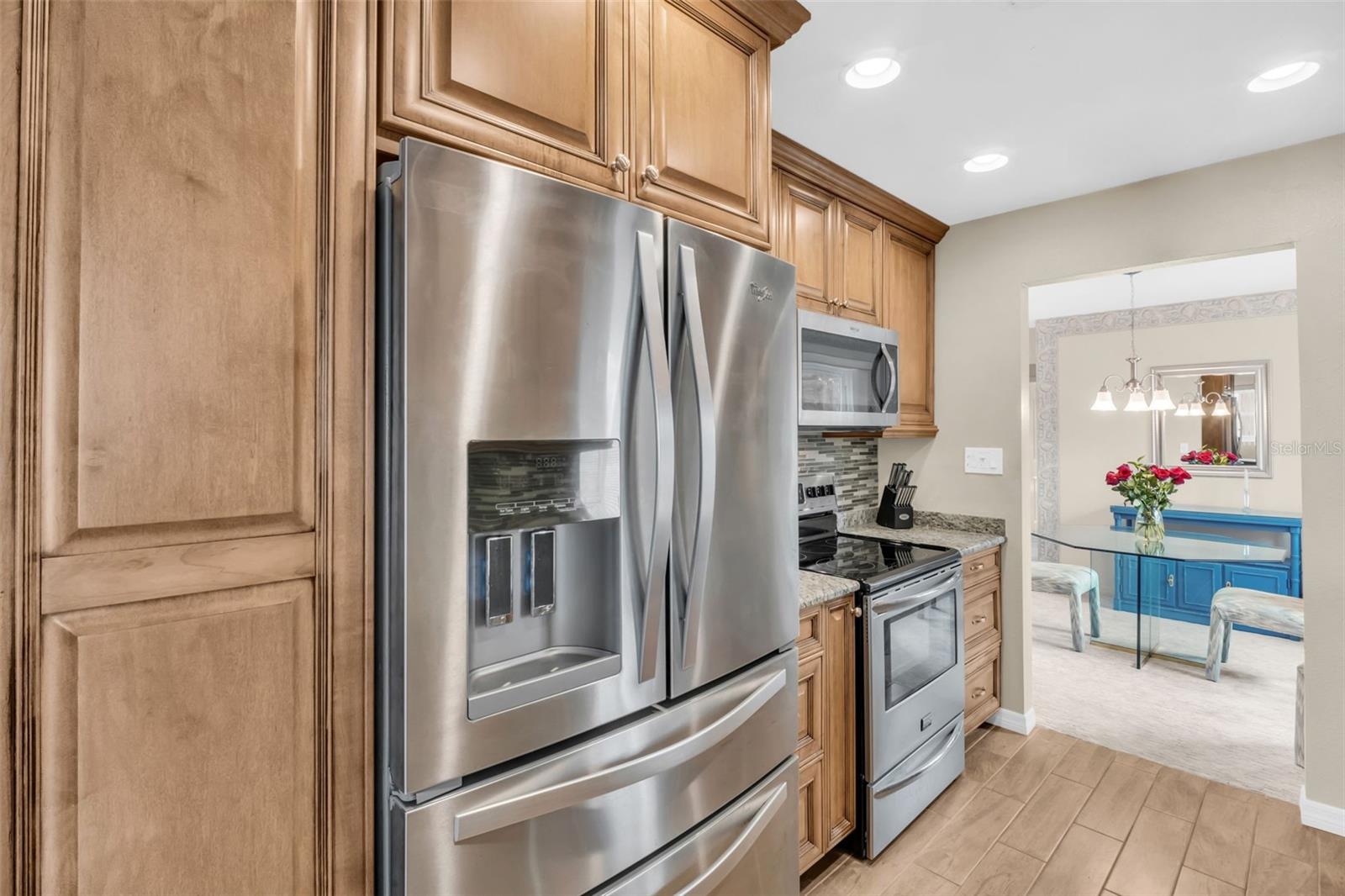 102 STAFFORD DR — photo 13