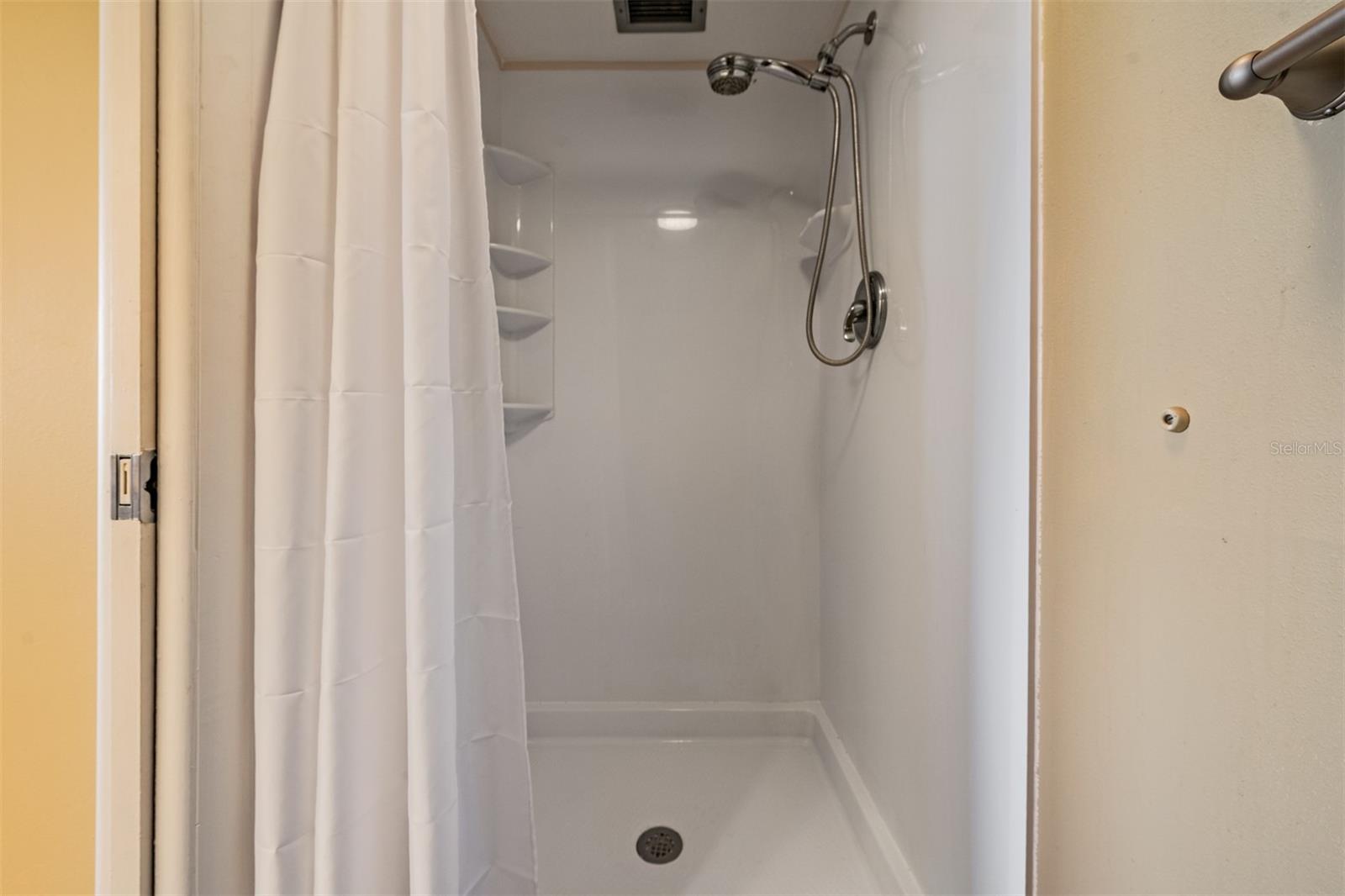 2618 COVE CAY DR #204 — photo 19