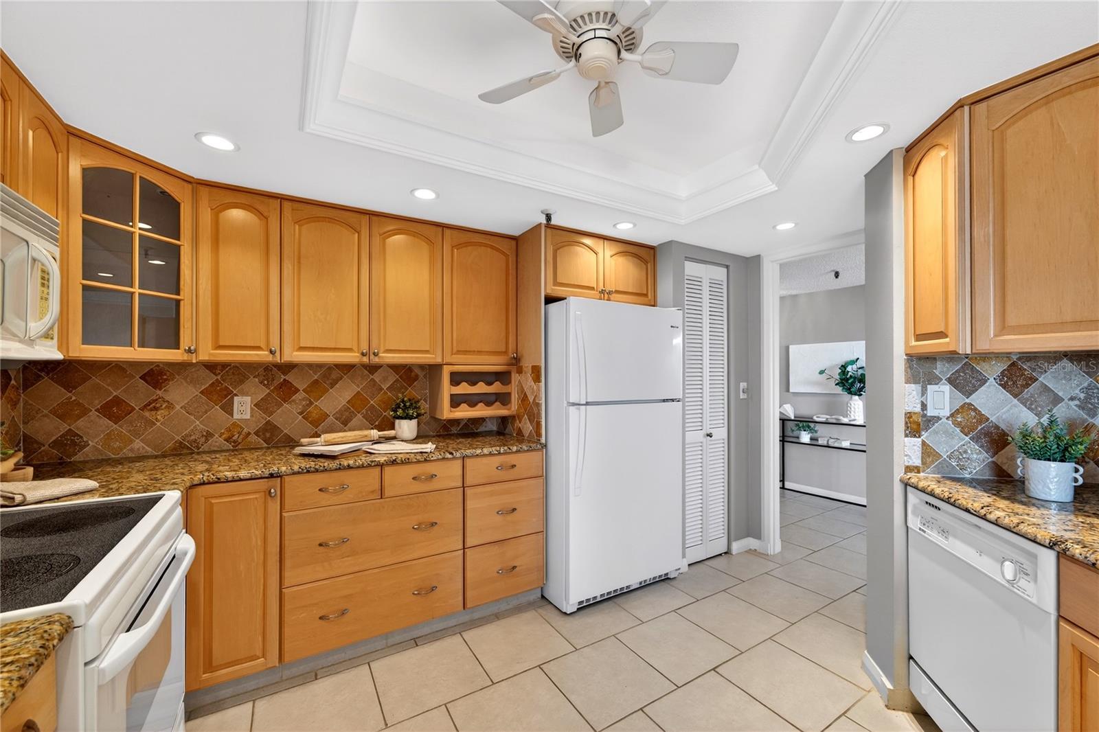 5950 PELICAN BAY PLZ S #2E — photo 18