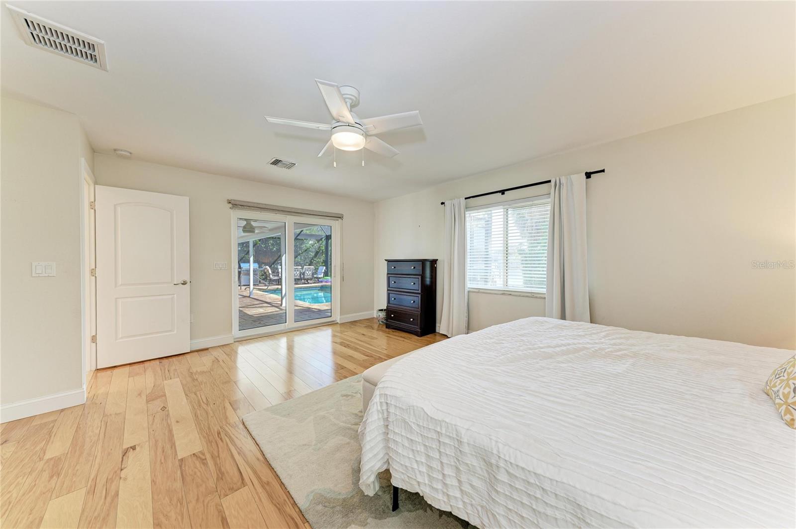 5507 CONTENTO DR — photo 27