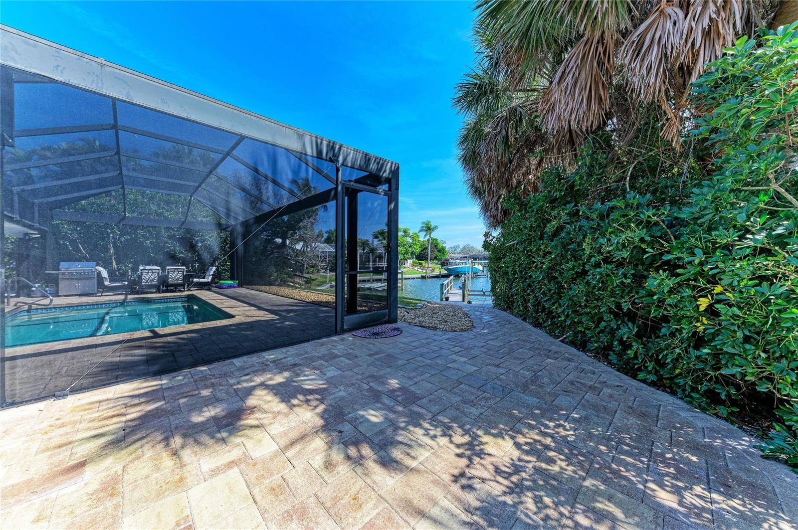 5507 CONTENTO DR — photo 42