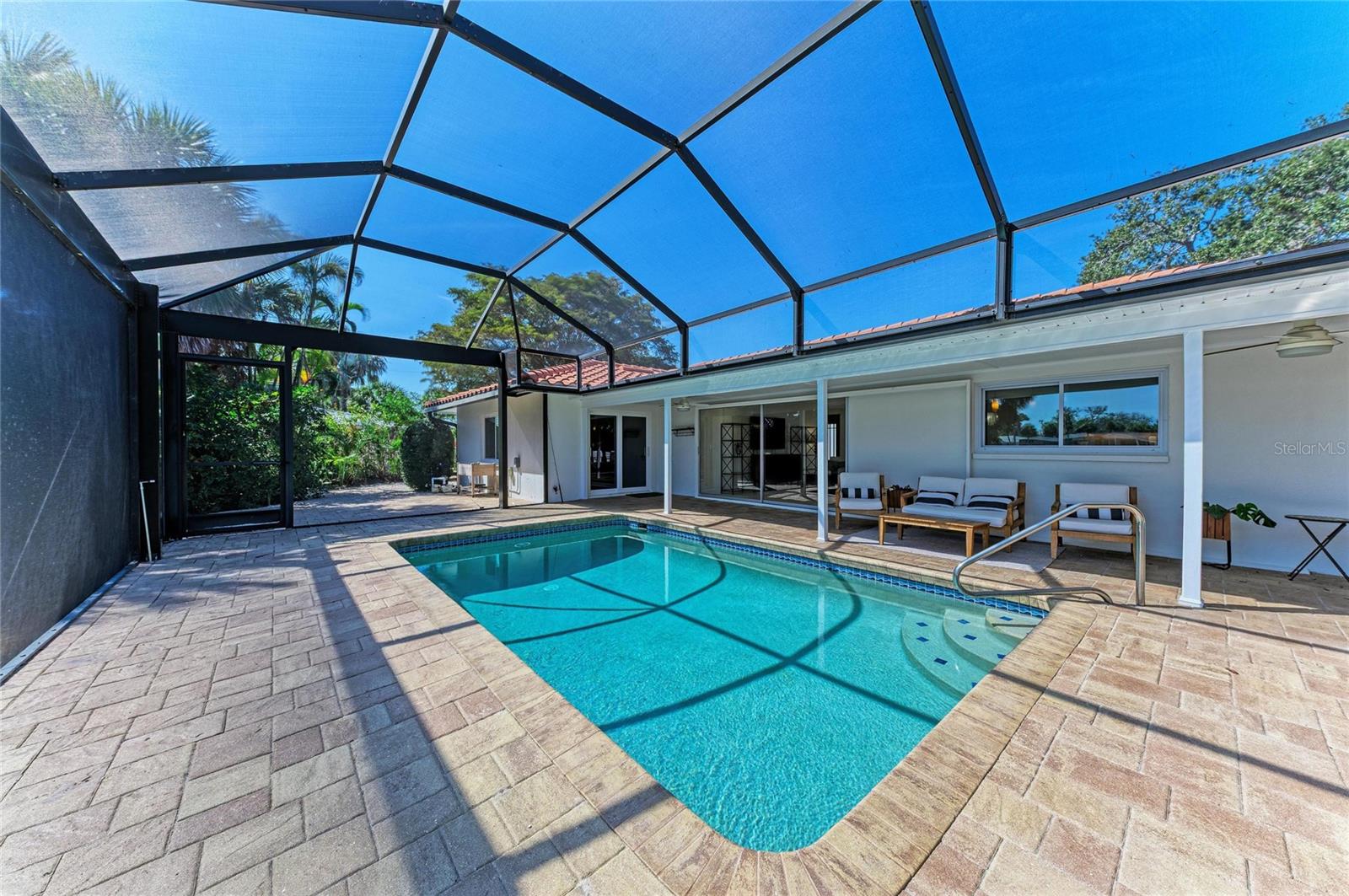 5507 CONTENTO DR — photo 39