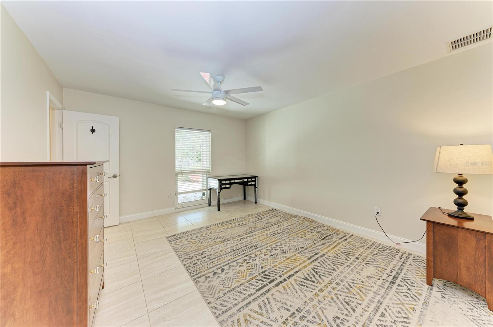5507 CONTENTO DR — photo 33