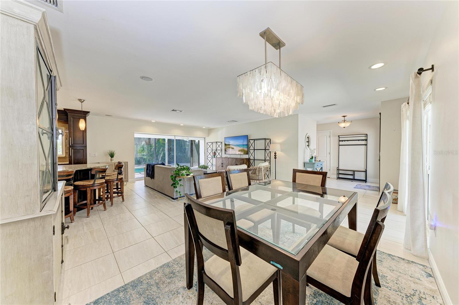 5507 CONTENTO DR — photo 23