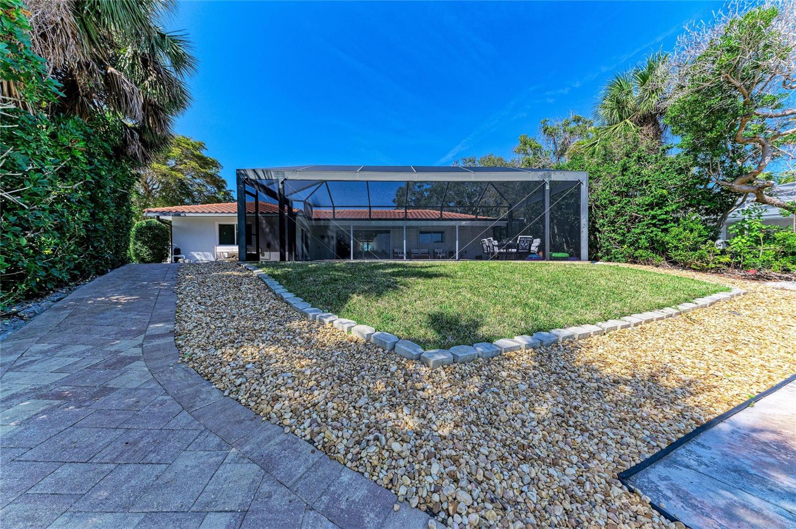 5507 CONTENTO DR — photo 45
